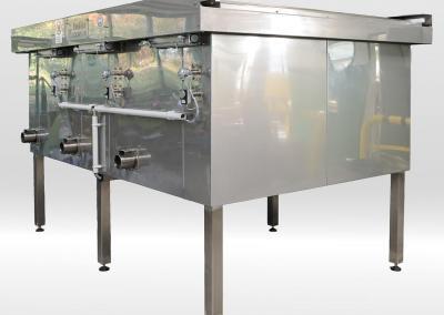 Elektrisch beheizbarer 3-Kammer-Trockner mit pneumatischen Deckeln